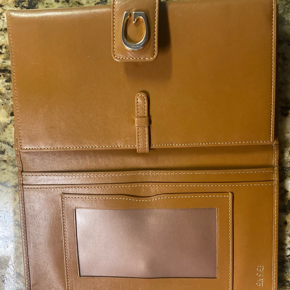 GUCCI WALLET - authentic- tan